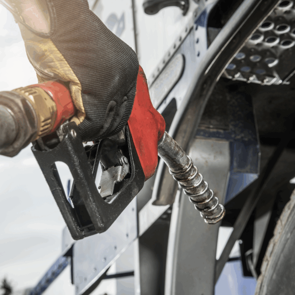 Pistolet de carburant utilisé lors du ravitaillement d'un camion