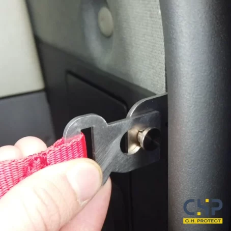 E-BLOCK® - Compatible SCANIA - Système anti-intrusion - bloqueurs de portes intérieurs pour camions - Kit 2 portes – Image 5